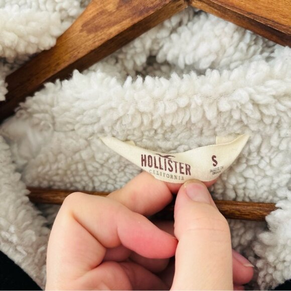 Hollister Women’s Black Utility Jacket with Cream Sherpa Lining Small Winter - Picture 3 of 8